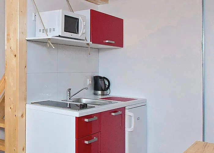 아파트 Amazing In With Kitchen 풀라